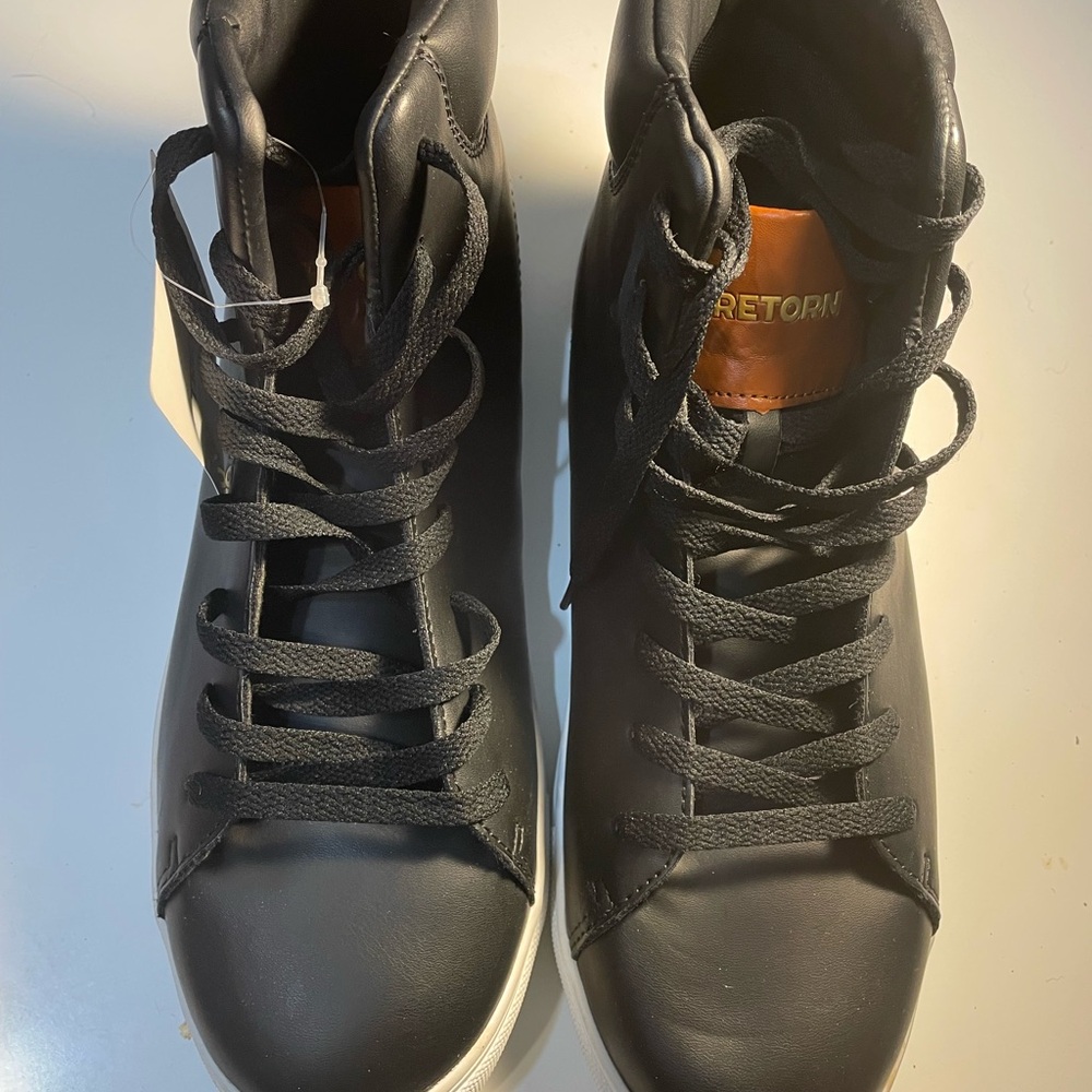 Tretorn Men's Black and White High-Top Sneakers